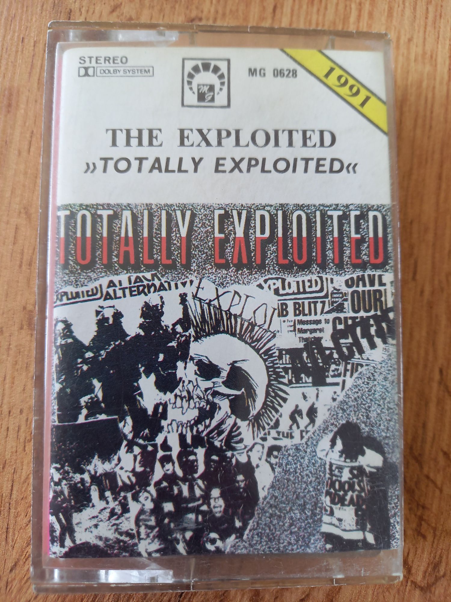 Kaseta audio The Exploited  - Totally Exploited