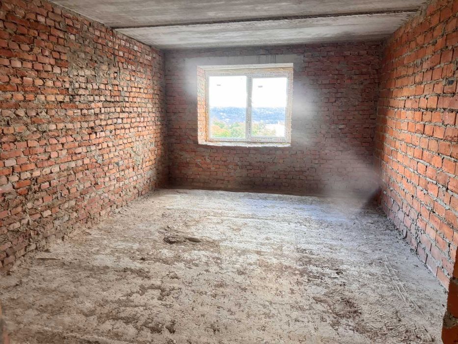 3-кімнатна сира квартира в новобудові