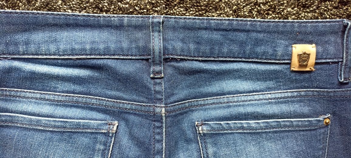 Calças ganga Slim fit Massimo Dutti, tamanho 36 só 7€