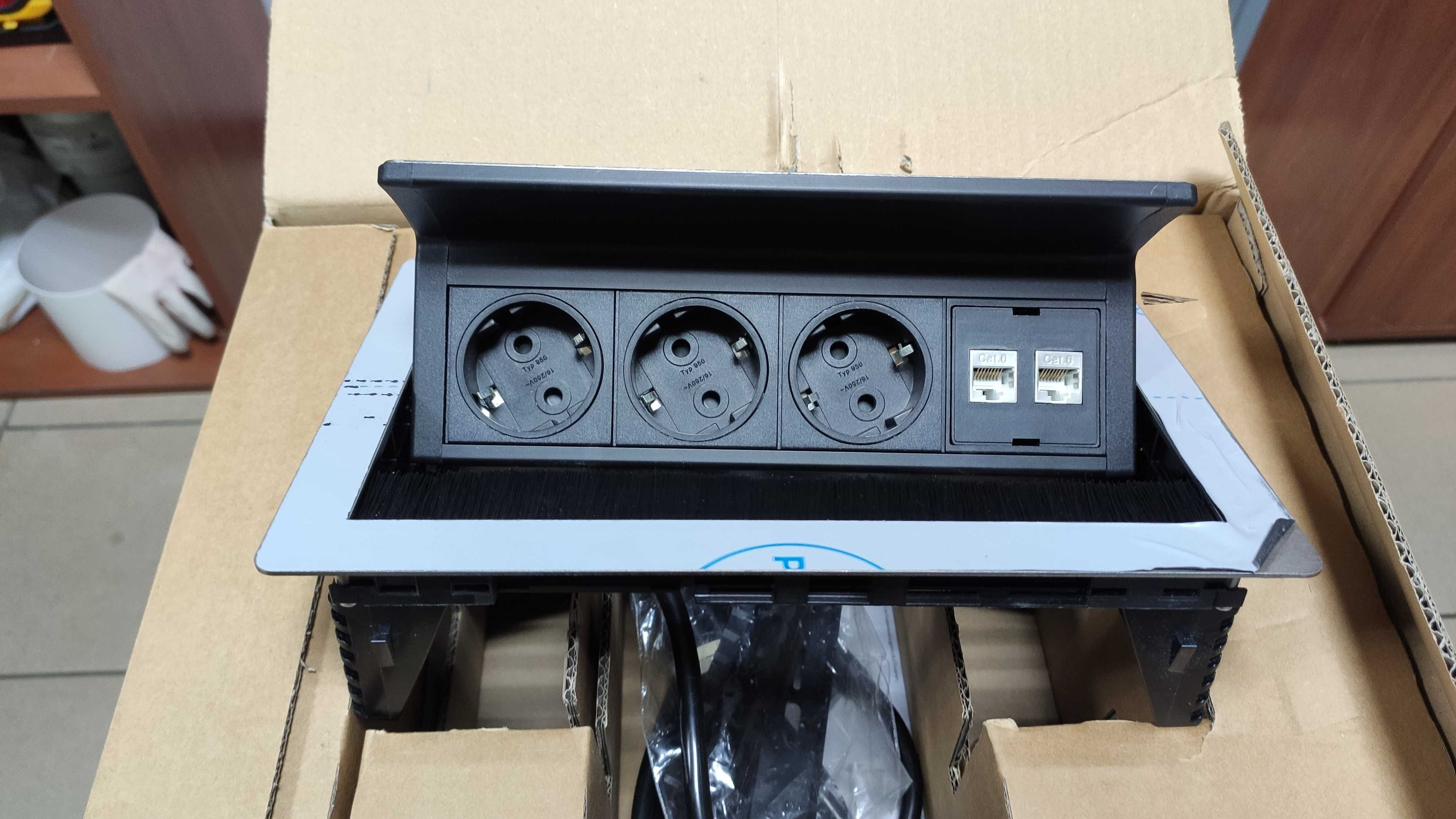 Блок розеток EVOline FlipTop Push Data M 3x220+2xRJ45