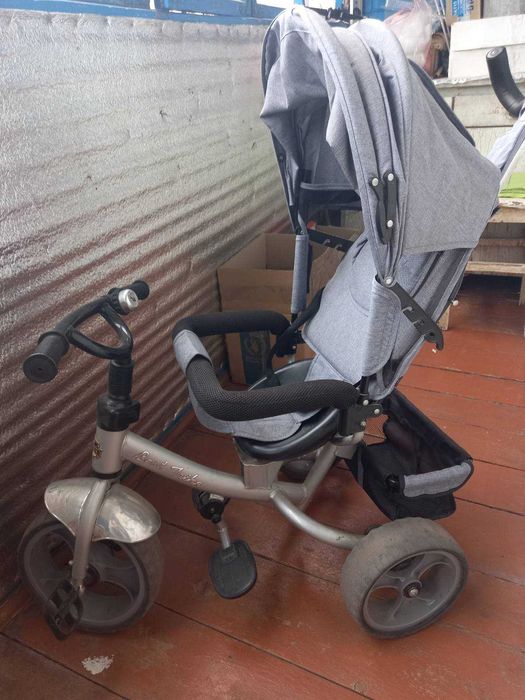 Велосипед с родительской ручкой