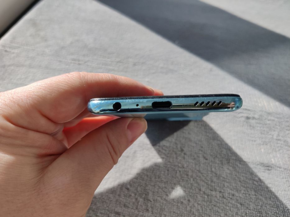 Oneplus nord ce 2 8/128 на запчастини або під відновлення
