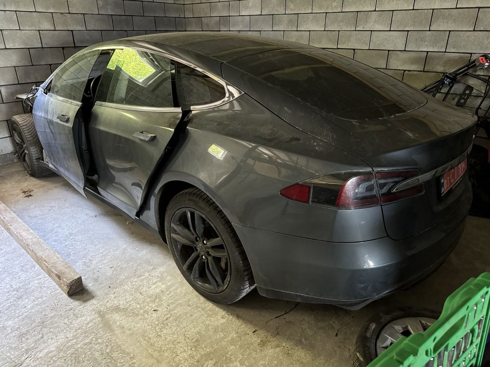 Tesla Model S MS Кришка Багажника Ляда Бампер Фонарь. РАЗБОРКА