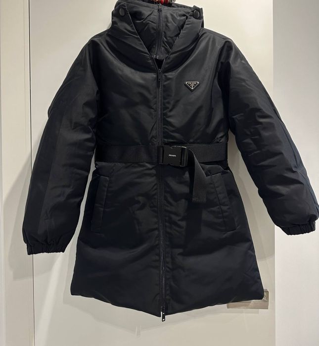 Куртка Prada с утяжкой на талии