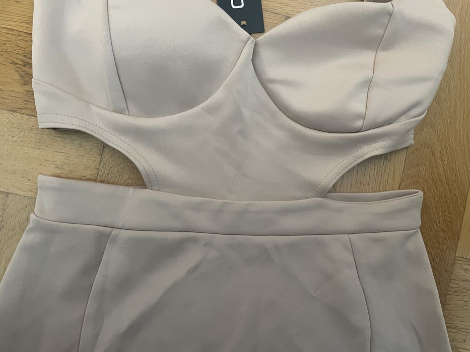 Nowa sukienka M/L boohoo