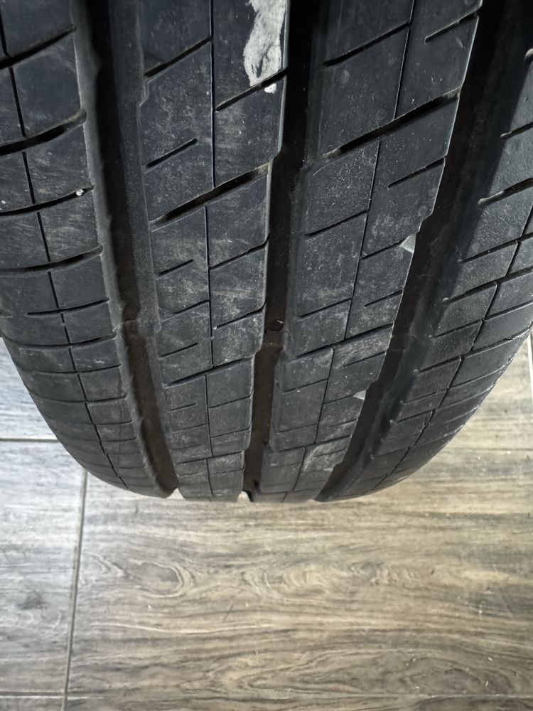 Opona Continetal Vanco 2 215/65/16C 106/104T Jak Nowa