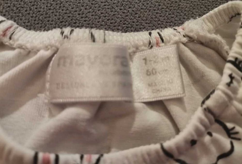 Piękny rampers 1-3m