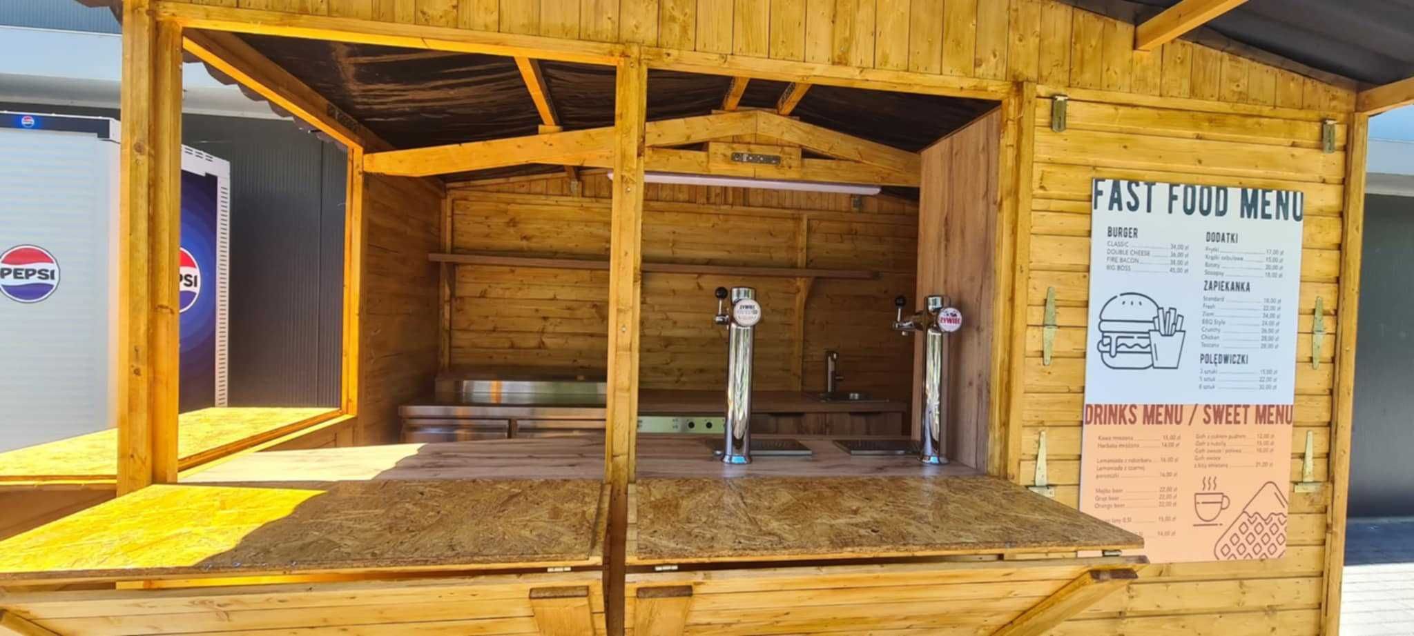 domek handlowy, drewniany kiosk