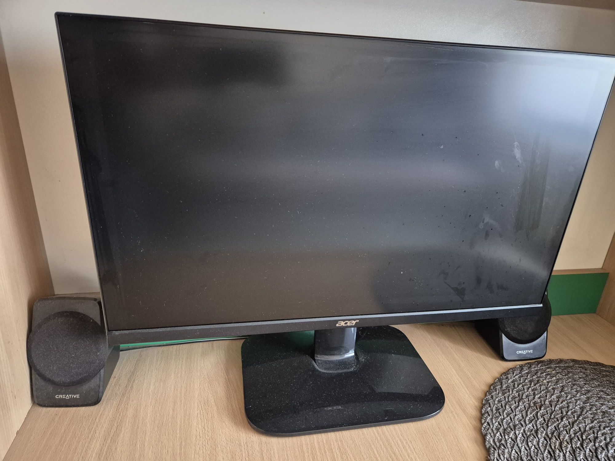 Komputer + monitor do gier i nauki