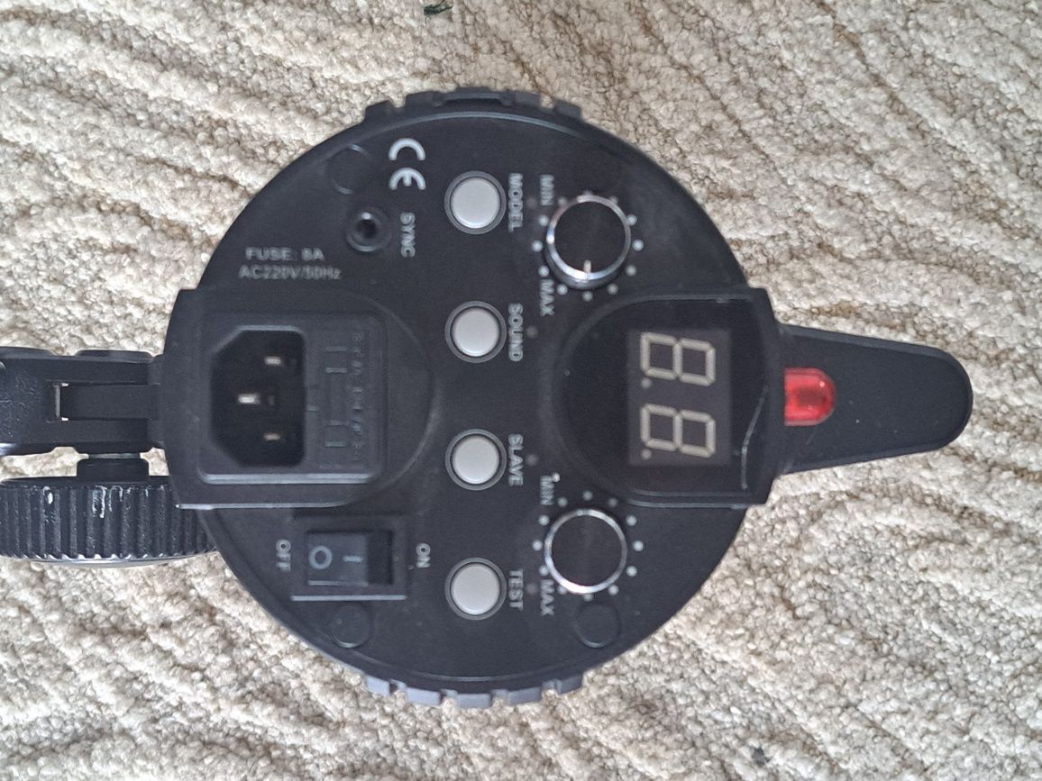 Lampy błyskowe Quantuum 300, 400, 600