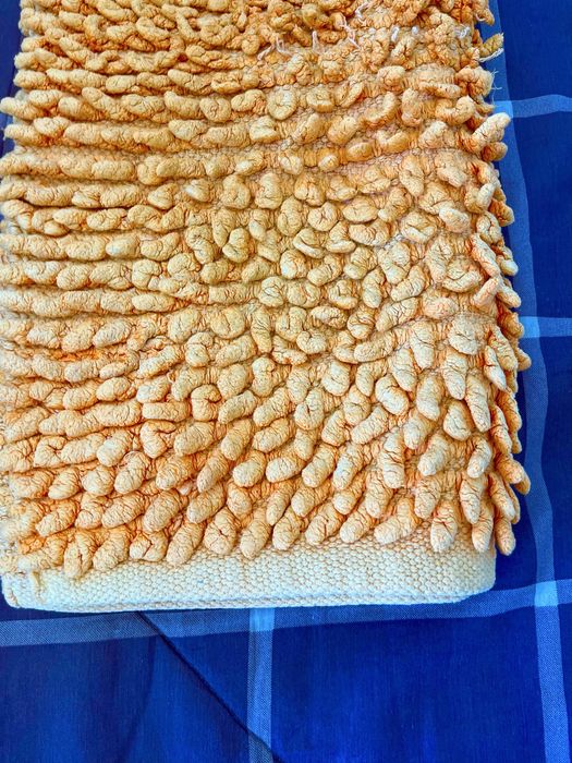 Tapete de banho felpudo laranja 54x83 cm em bom estado