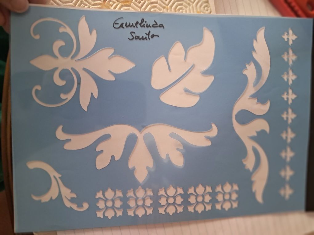 Stencil vários pintura