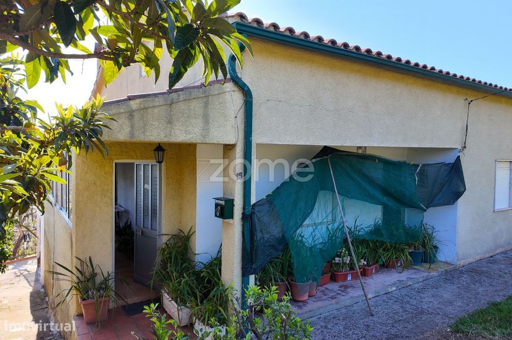 Moradia T2 + 2 localizada na Portela do Casal Novo, Almalaguês