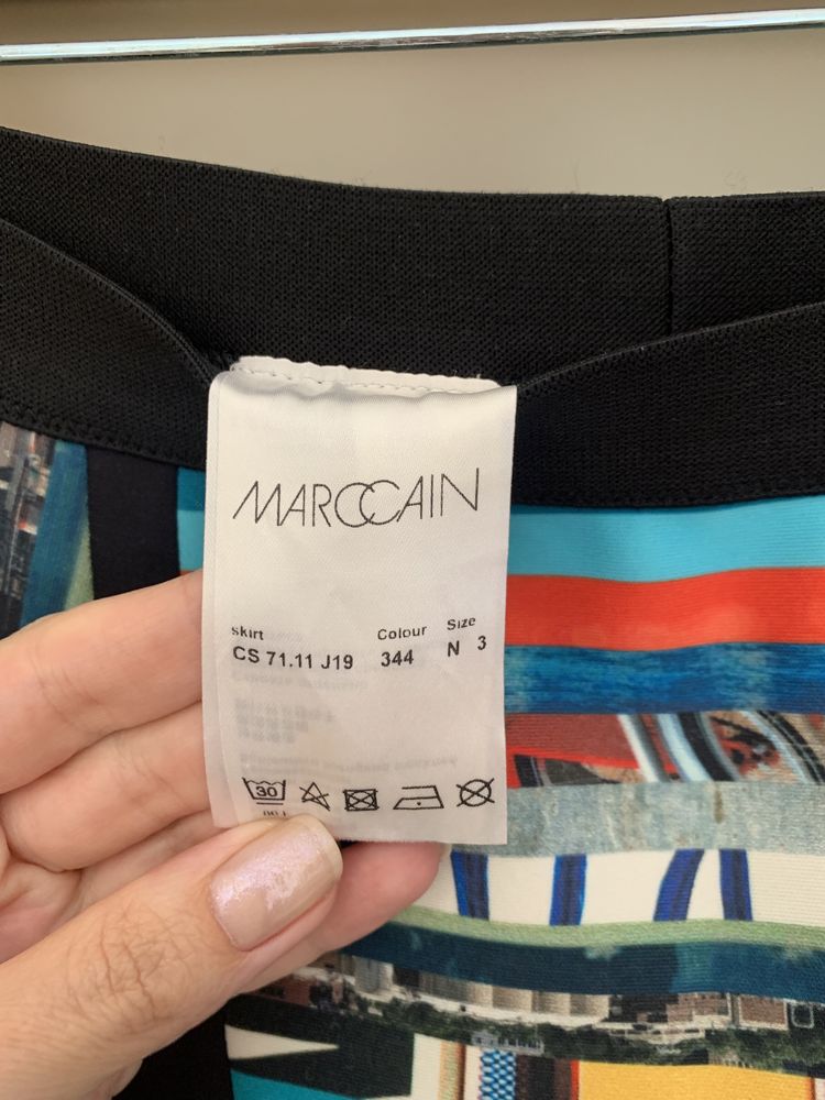 Юбка коротка Marccain