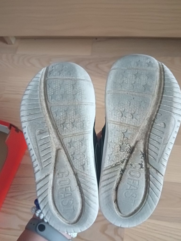 Buty sportowe Nike r. 27