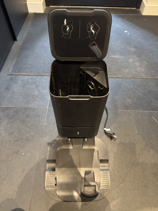 iRobot Roomba i7