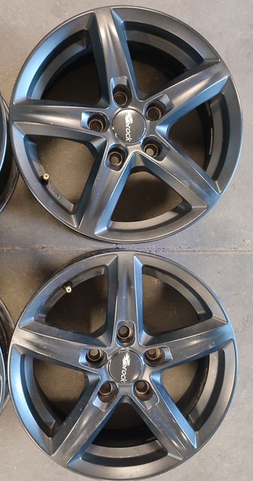 15" 6J 5x114.3 felgi aluminiowe Brock