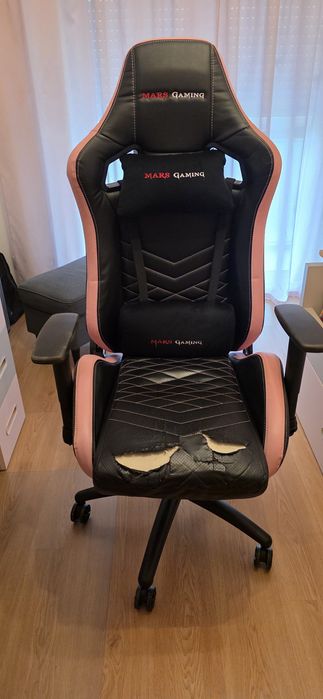 Cadeira gaming usada