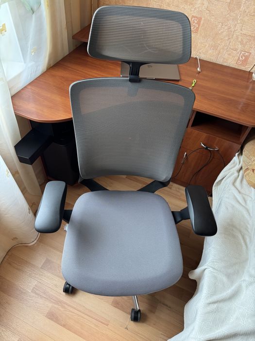 Кресло компьютерное офисное эргономическое ортопедическое очень удобно