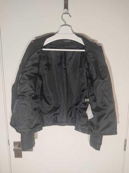 Casaco em napa C&A Tam M