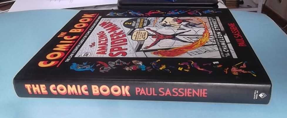 "THE COMIC BOOK" . Paul Sassienie. Essential Guide for Comic Books