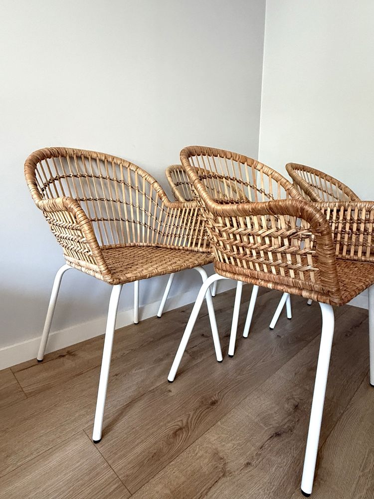 Krzesła rattanowe ikea boho