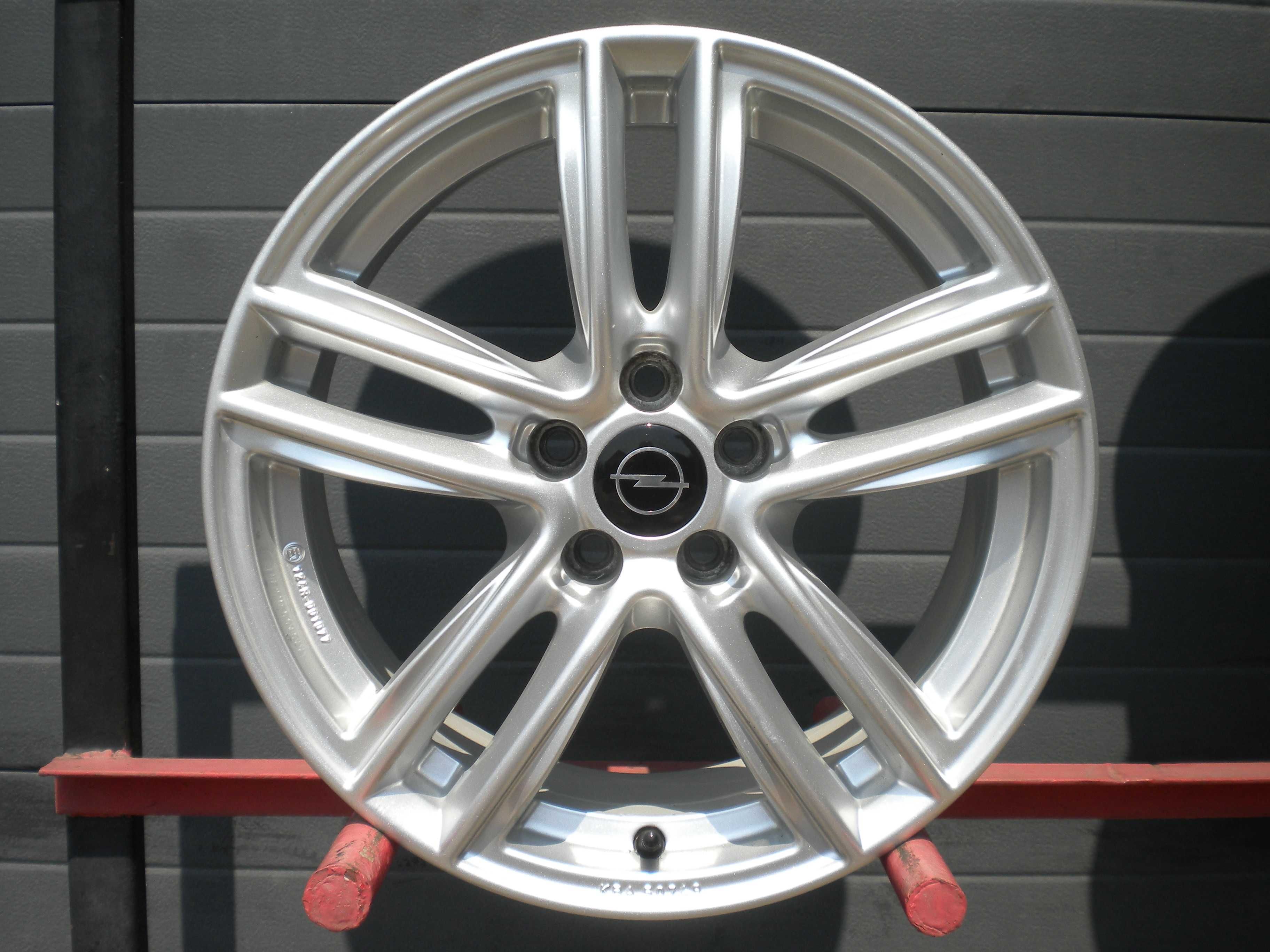 Felgi aluminiowe Rc Design 17 5x105 Opel Astra J K Mokka