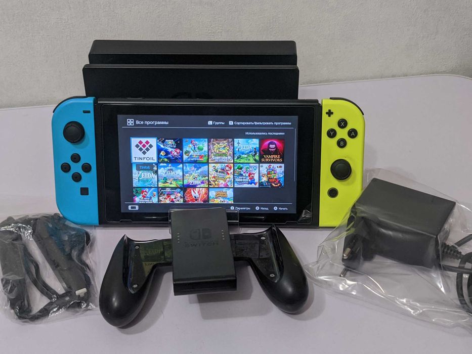 Продам Nintendo Switch. Комплект