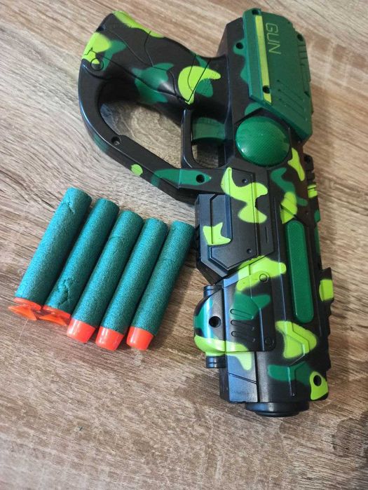 Іграшковий бластер/пістолет з дротиками