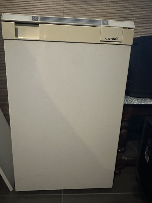 Frigorifico pequeno Ariston