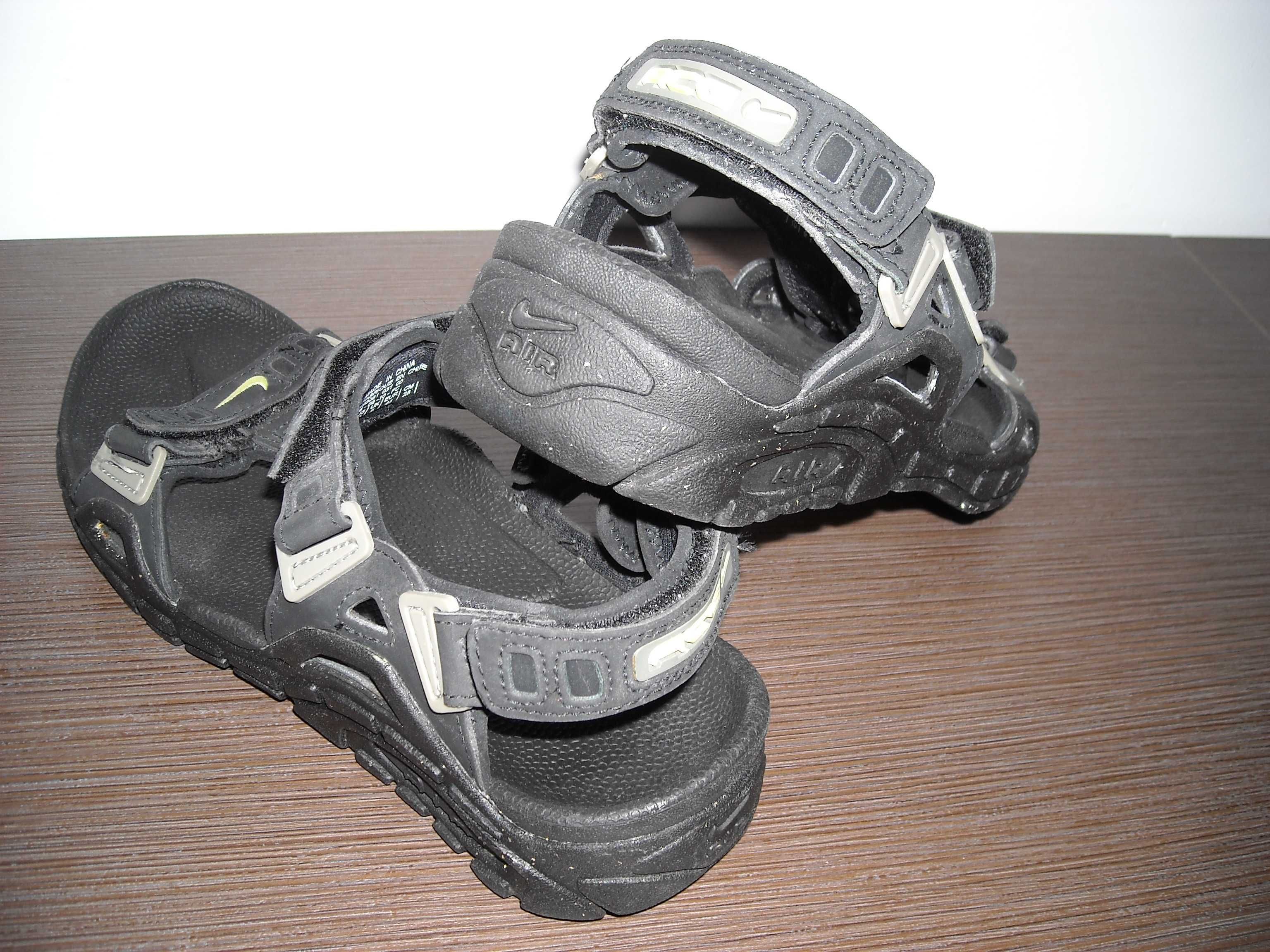 Komfortowe męskie sandały trekkingowe NIKE ACG AIR DESCHUTZ. R.44 (28)
