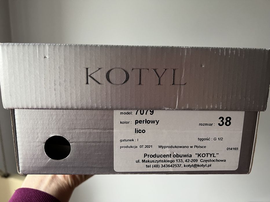 Perłowe buty ślubne Kotyl r. 38 obcas 7,5cm