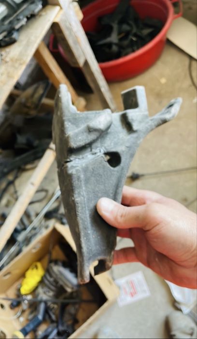 уплотнитель ущільнювач шумоизоляция капота citroen berlingo