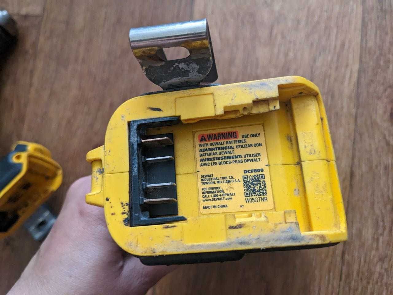 Набор бесщеточных шуруповертов Dewalt DCD791 / DCF809 20V