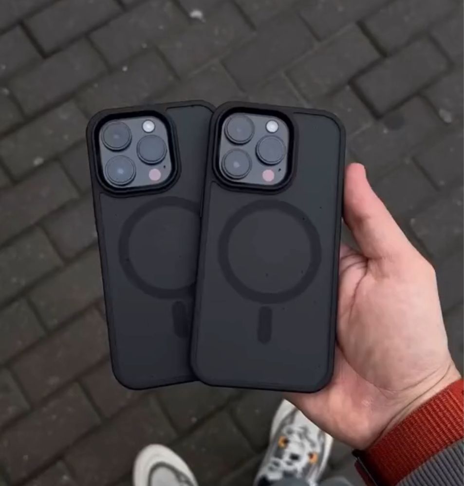 Чорний матовий чохол з MagSafe для IPhone 12 - 16 Pro max