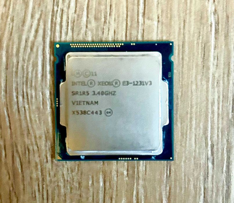Intel Xeon E3-1231 v3 = i7-4770 | 4 rdzenie 8 wątków | LGA1150