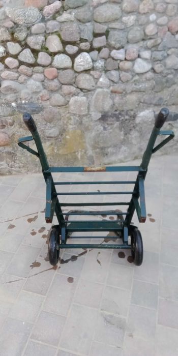 Wózek budowlany do cegieł i kostki