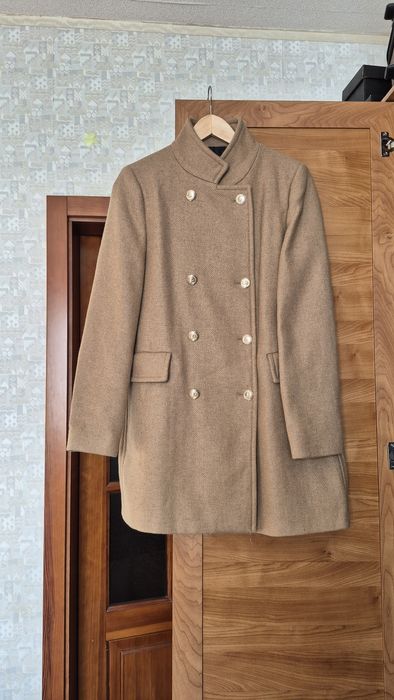 Пальто Zara осінь зима Нове