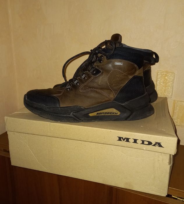 Зимові  шкіряні черевики Mida