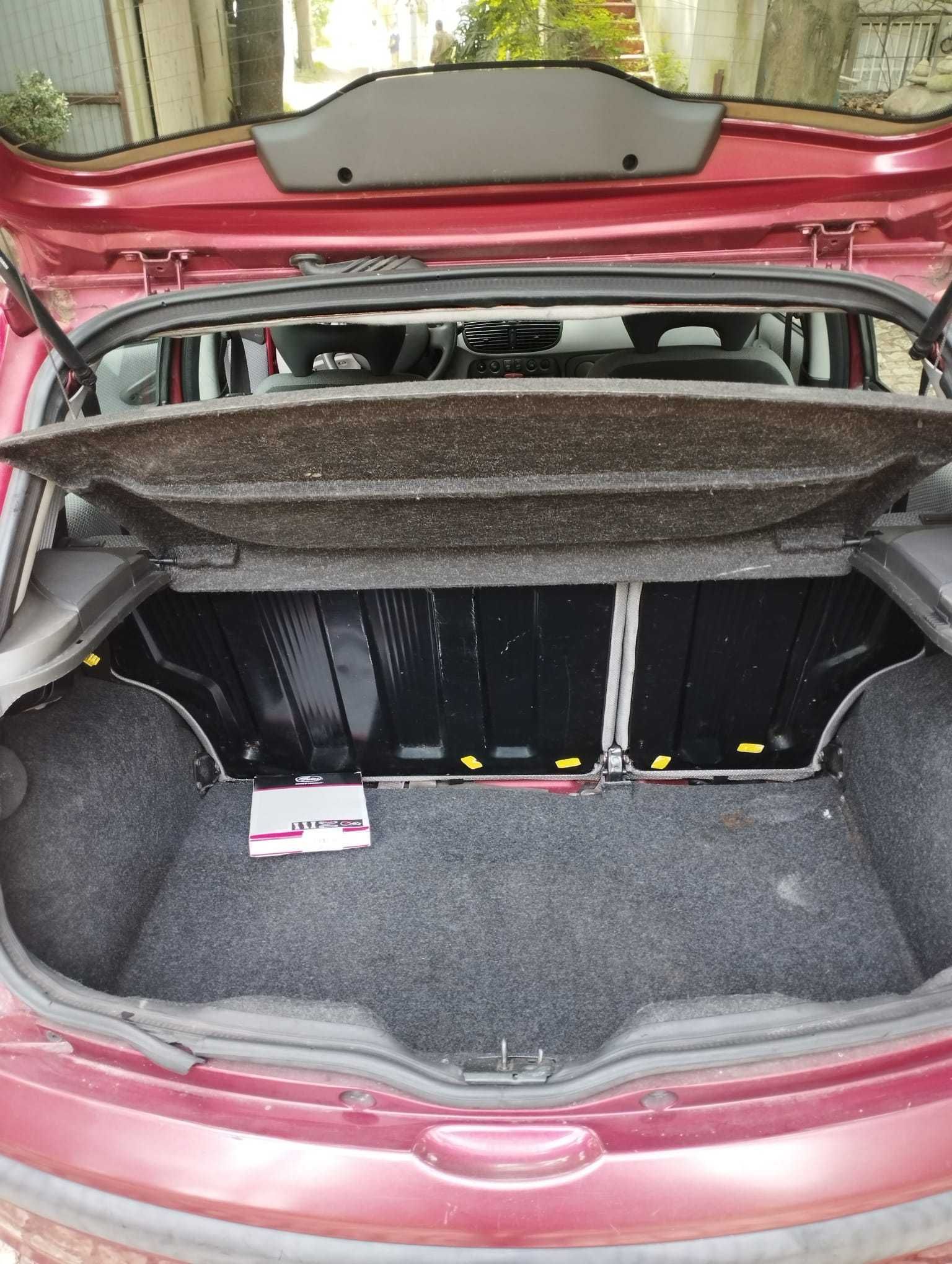 Fiat Punto 1.2 – Econômico, Direção Elétrica e Pronto a Andar!
