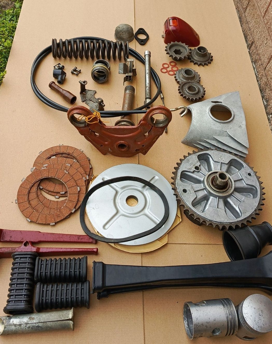 Новые запчасти JAWA, заезды,стоп