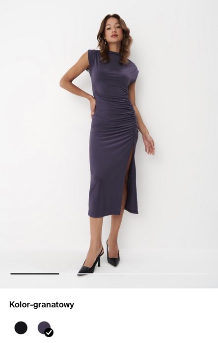 Sukienka midi z rozcięciem