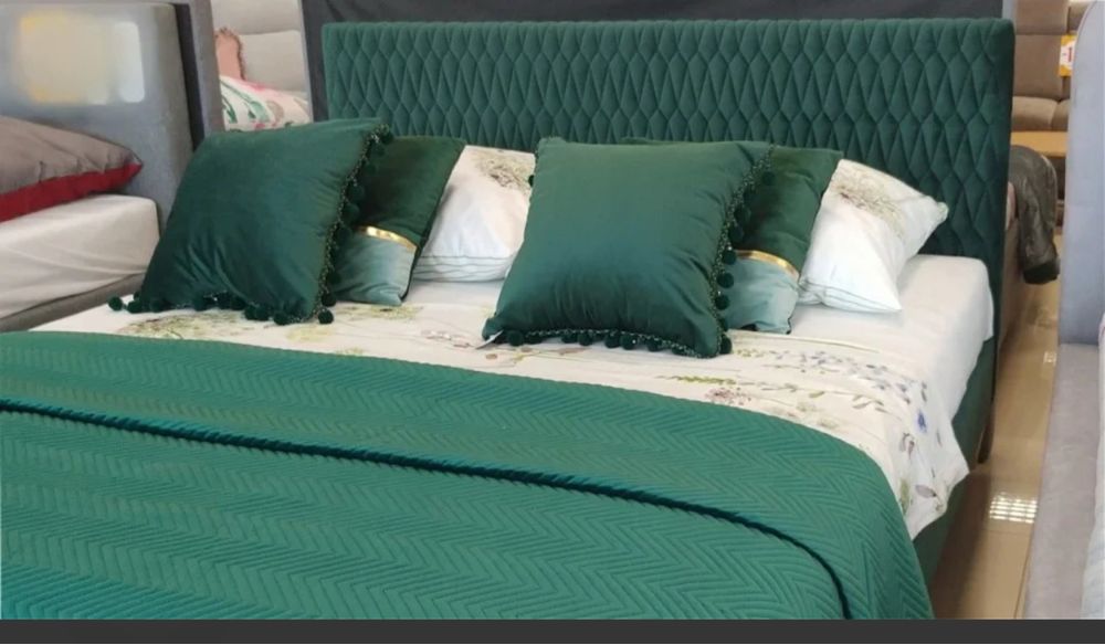 Нове двоспальне ліжко з матрацом – зелений оксамит, м. Коростень