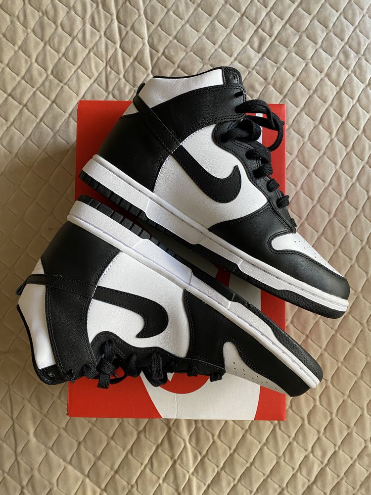 Nike dunk high panda