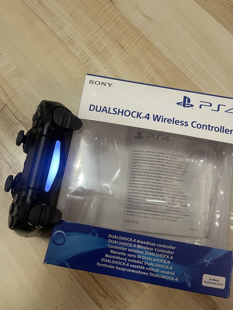 Prawie nowy, w pudełku, ORYGINALNY. Pad PS4. V2 Dualshock 4 Kontroler