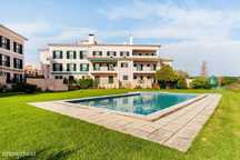 Luxuosa Moradia com Piscina e Vista para o Campo em Sintra