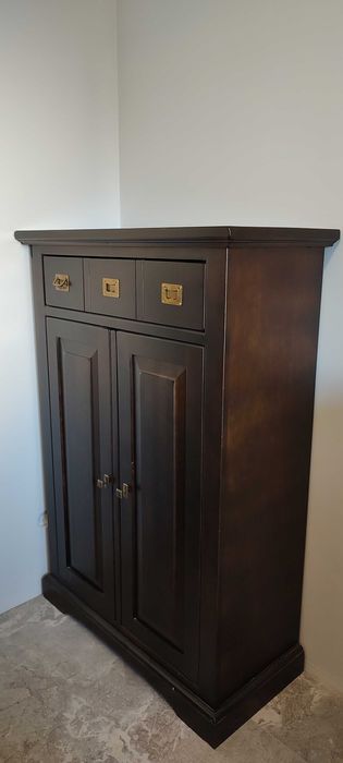 Meble drewniane Oireczko - Komoda i stolik nocny