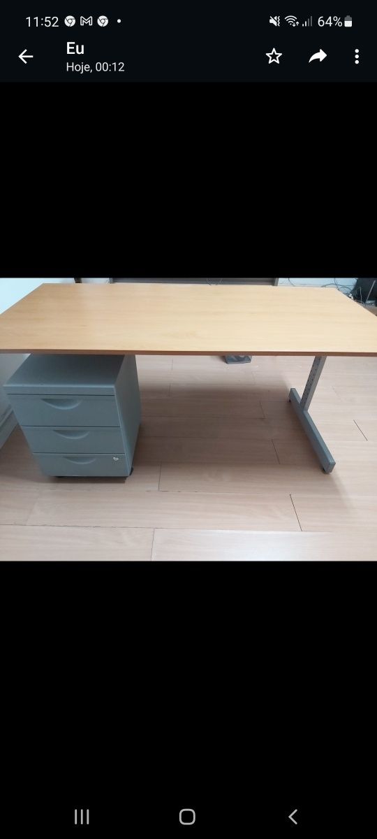 Secretaria ou mesa de jantar