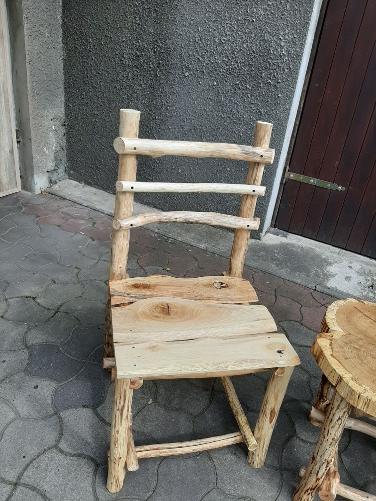 Komplet mebli drewnianych na taras lub balkon