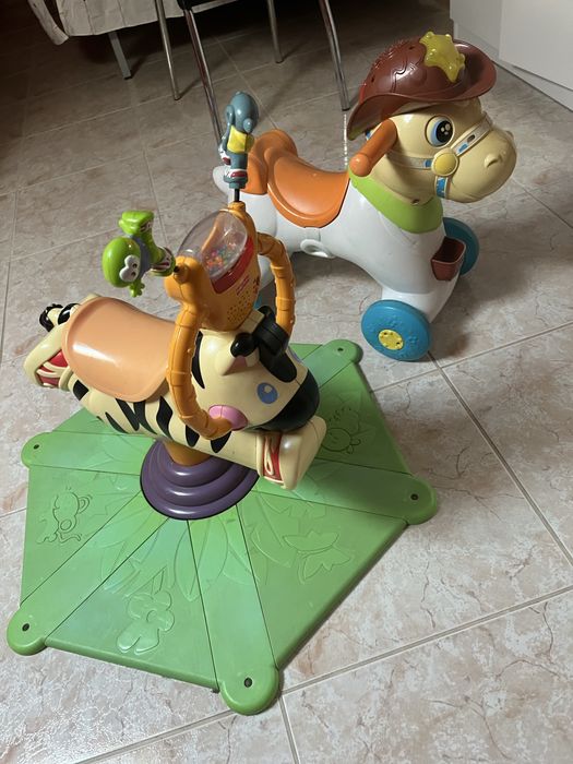 Cavalo e zebra para crianças